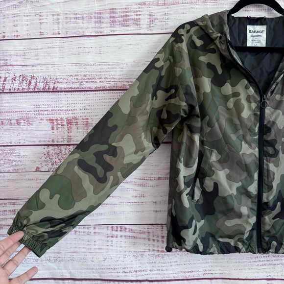 Garage Camo Windbreaker Hooded Jacket - Picture 6 of 8